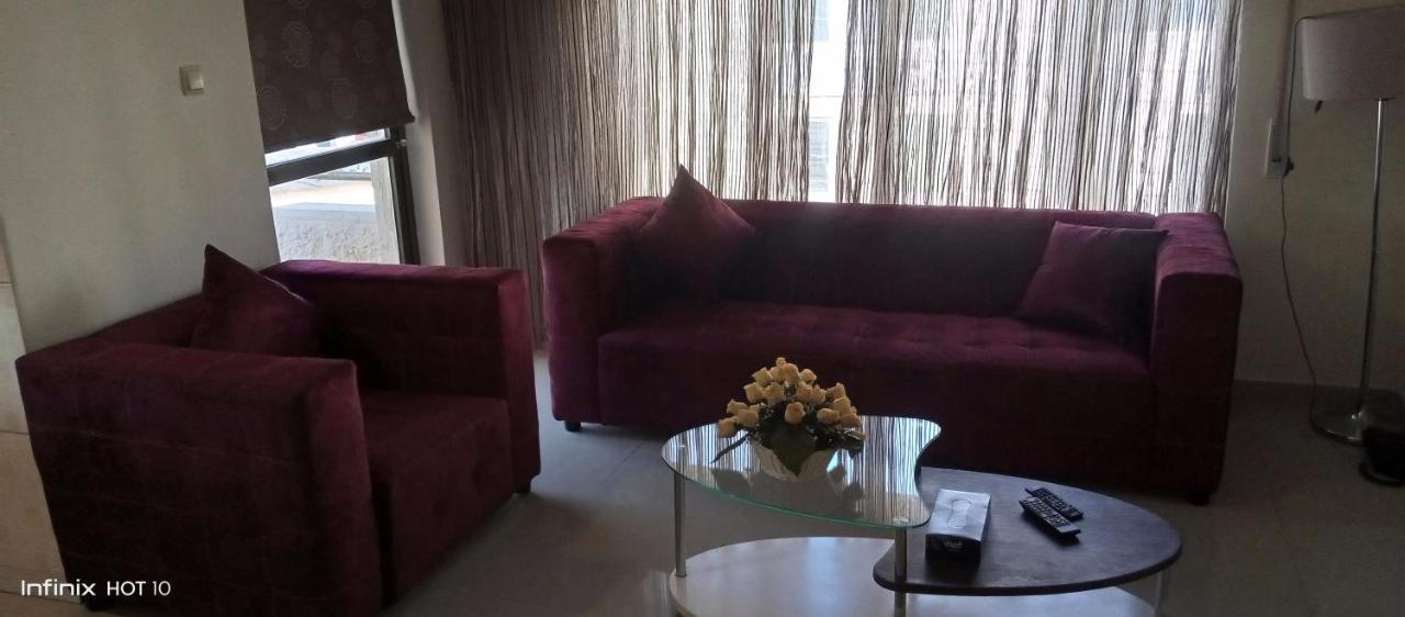 עמאן Uptown Hotel Apartment מראה חיצוני תמונה