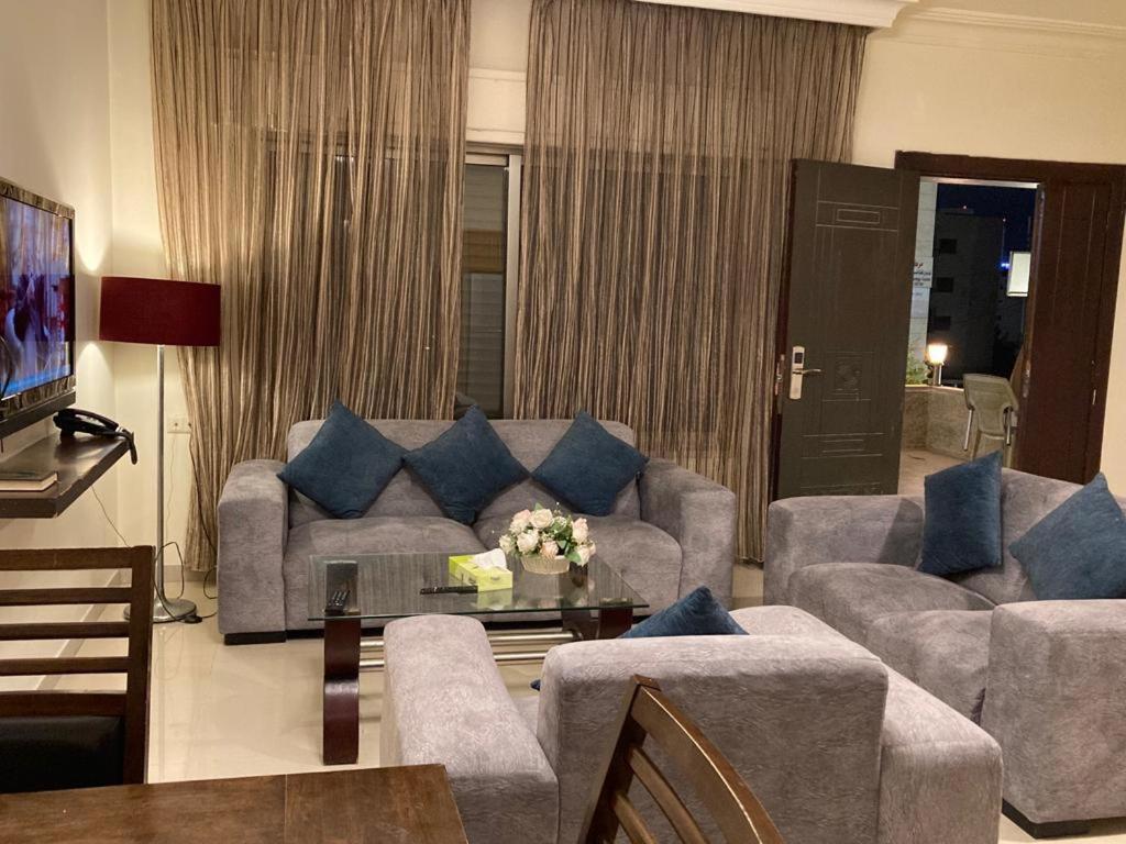 עמאן Uptown Hotel Apartment מראה חיצוני תמונה