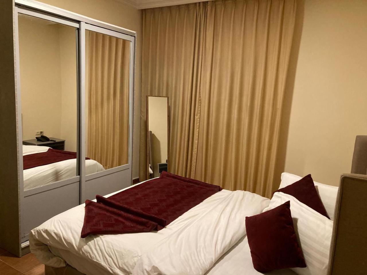 עמאן Uptown Hotel Apartment מראה חיצוני תמונה
