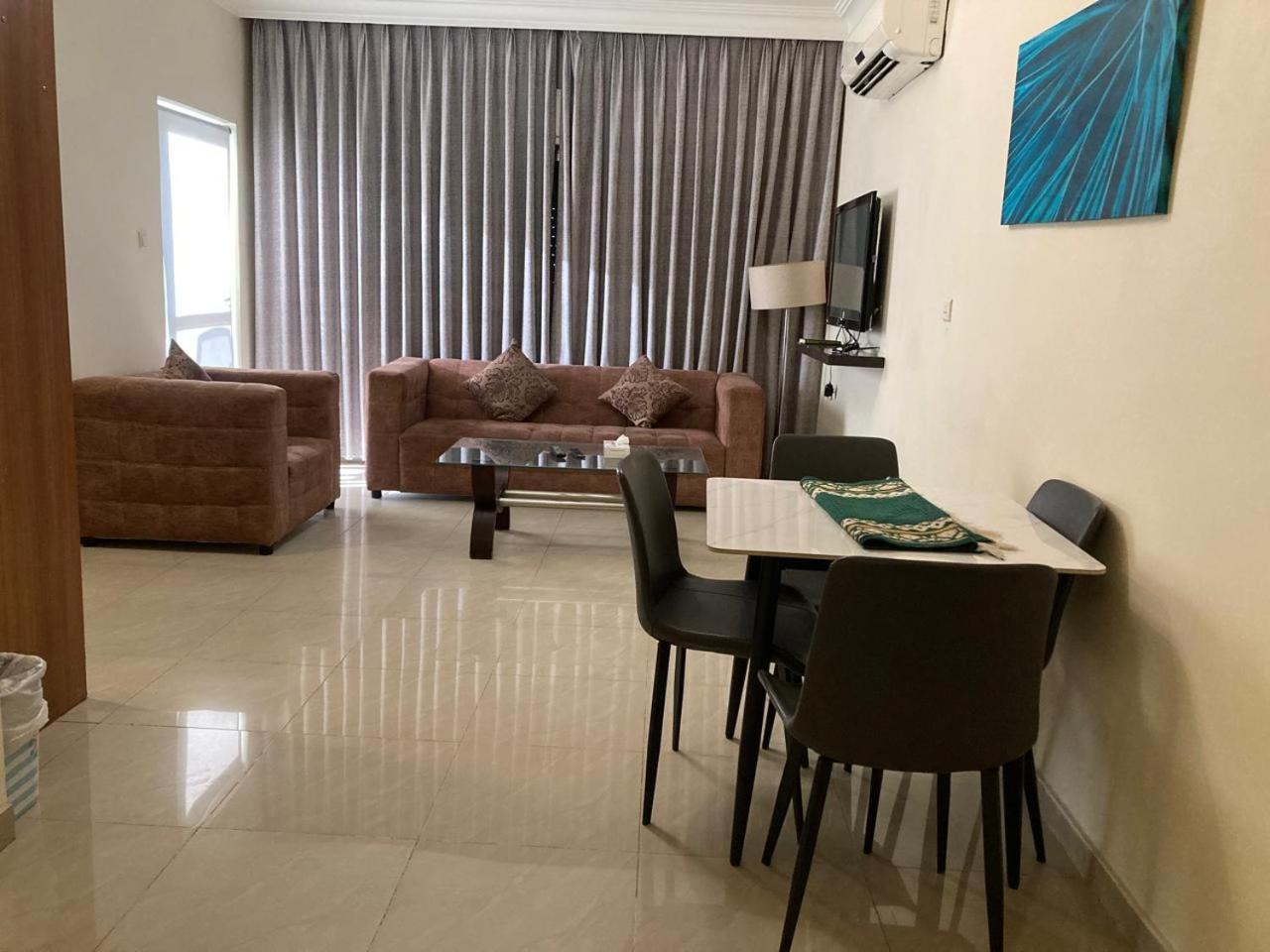 עמאן Uptown Hotel Apartment מראה חיצוני תמונה