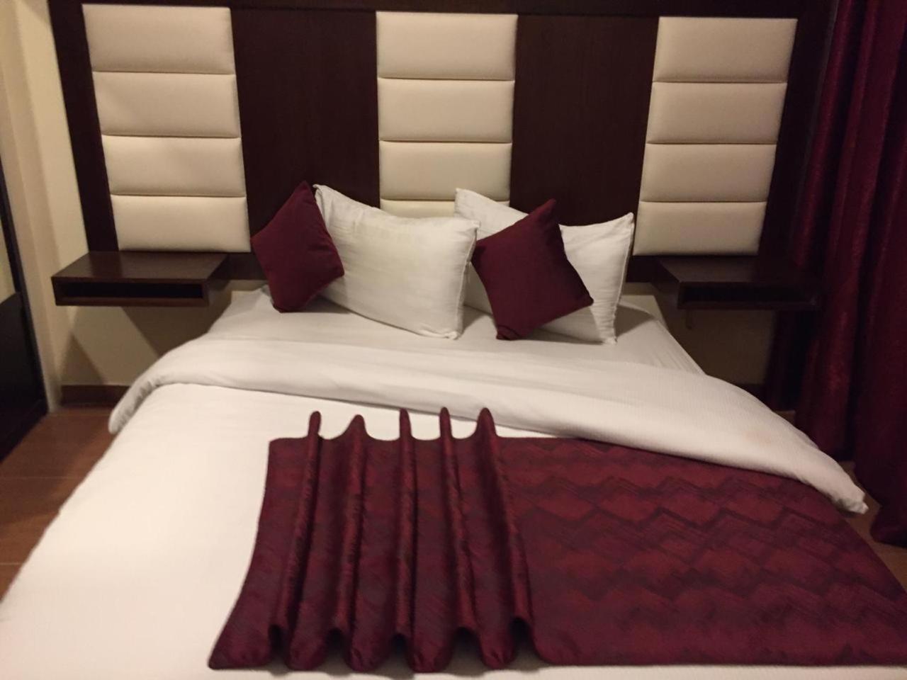 עמאן Uptown Hotel Apartment מראה חיצוני תמונה